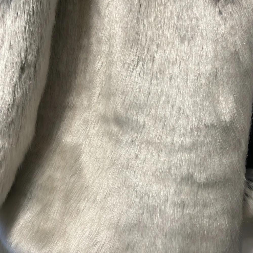 Krisa Camila Faux Fur Jacket in Glacial - Picture 3 of 6